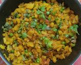 A picture of step 3 of Ganth Gobhi Dry Curry.
