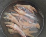 Foto langkah ke 1 dari resep 12. Ceker Ayam Pedas Nampol.