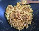 Foto langkah ke 3 dari resep Beef Macaroni & Cheese.