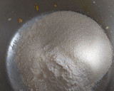 सूजी और आटे के मालपुए(suji aur aate ke malpue recipe in hindi) रेसिपी चरण 1 फोटो