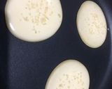 Foto langkah ke 2 dari resep Half Moon Pancakes.