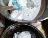 Foto langkah ke 5 dari resep Double Chocolate Chiffon Cake ala Didi.