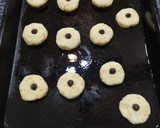 Foto del paso 3 de la receta: Galletitas montadas de coco y algarroba