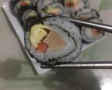Foto langkah ke 5 dari resep Nasi gulung ala jepang (sushi sederhana).