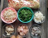 Foto langkah ke 1 dari resep Mie Goreng Kucai.