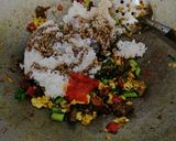 Foto langkah ke 8 dari resep Nasi goreng.