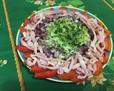Une image de l'étape 8 de Salade de tomates et courgettes à l'oignon rouge et jambon blanc sauce melfor.