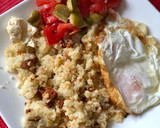 Foto del paso 5 de la receta: Migas de couscous, chorizo vegano, huevo y ensalada🌱vegetariana