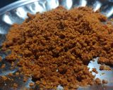 A picture of step 7 of Vada Pav /aloo chop burger.