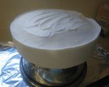 Foto del paso 27 de la receta Tarta mousse de chocolate blanco, fresa y glaseado espejo