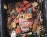 Foto del paso 7 de la receta: Pollo al horno con verduras