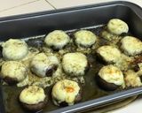 A picture of step 3 of Simple Stuffed Portobellos.