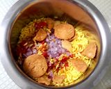 A picture of step 1 of Murmuri Bhel.