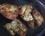 Foto del paso 4 de la receta: Pollo con papas rústicas