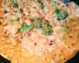 A picture of step 8 of White Sauce Pasta.