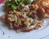 Foto del paso 5 de la receta: Salteado de pescadilla, cebolla y morrón