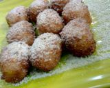 A picture of step 11 of Fried milk hearts.