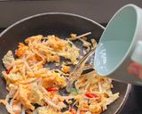 Foto langkah ke 4 dari resep Mie Goreng Sayur Sehat.