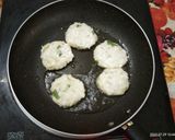 A picture of step 2 of Sabudana Vada.
