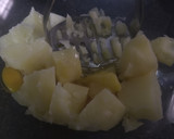Foto del paso 1 de la receta: Tortitas de papa y atún