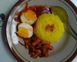 Foto langkah ke 4 dari resep Nasi kuning sambal tempe teri kacang.
