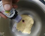 A picture of step 3 of Rose Cookies.