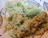 Foto del paso 3 de la receta: Salmón con arroz y aguacate al pesto
