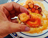 Foto del paso 6 de la receta: Tapa de Pulpo con langostinos al pimentón