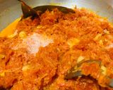 A picture of step 2 of Gajar Halwa.