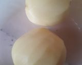 A picture of step 2 of Halwa pori.