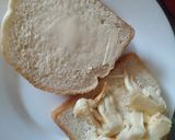 Foto del paso 1 de la receta: Sándwich de queso y mantequilla🧀🥯🍞