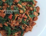 A picture of step 6 of Minced Chicken with Thai Basil.