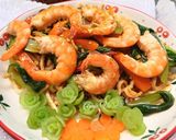 Hình bước làm 4 của món Mì xào giòn với tôm và rau củ