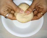 A picture of step 3 of Green salad with custard in tortilla cups.