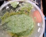 Foto langkah ke 2 dari resep Cemilan bayi 10 bulan (omlet bayam).