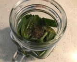 Foto del paso 1 de la receta: Aceite de hierbas