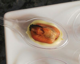 Foto del paso 5 de la receta: Mejillones con dos mayonesas y tierra de aceitunas negras