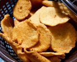 उड़द दाल की चंदिया गुजिया (Udad daal ki chandiya, gujiya recipe in hindi) रेसिपी चरण 10 फोटो