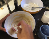 Foto del paso 6 de la receta: Torta invertida de manzana y duraznos en almíbar