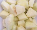 صورة لخطوة 1 من وصفة كرامبل التفاح 🍎✨