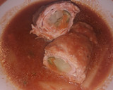 Foto del paso 5 de la receta: Rollo de carne relleno de verduras y jamón, en salsa de jitomate