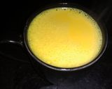 A picture of step 5 of Golden milk.
