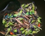 Foto langkah ke 4 dari resep Kembang turi Q iwak teri.