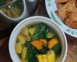 Foto langkah ke 4 dari resep Sayur Bening Labu Kuning Bayam.