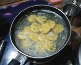 A picture of step 3 of Sindhi Besan tikki Curry.