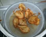 Foto langkah ke 4 dari resep Udang goreng tepung.
