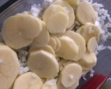 Foto del paso 1 de la receta: Bacalao gratinado con patatas al horno