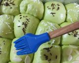 Foto langkah ke 6 dari resep Roti sobek pandan.