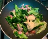 Outer leaf of Lettuce & Bacon with Beaten Egg recipe step 2 photo