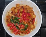 Foto langkah ke 4 dari resep Oseng Ikan Asin Tenggiri Tahu Tempe.